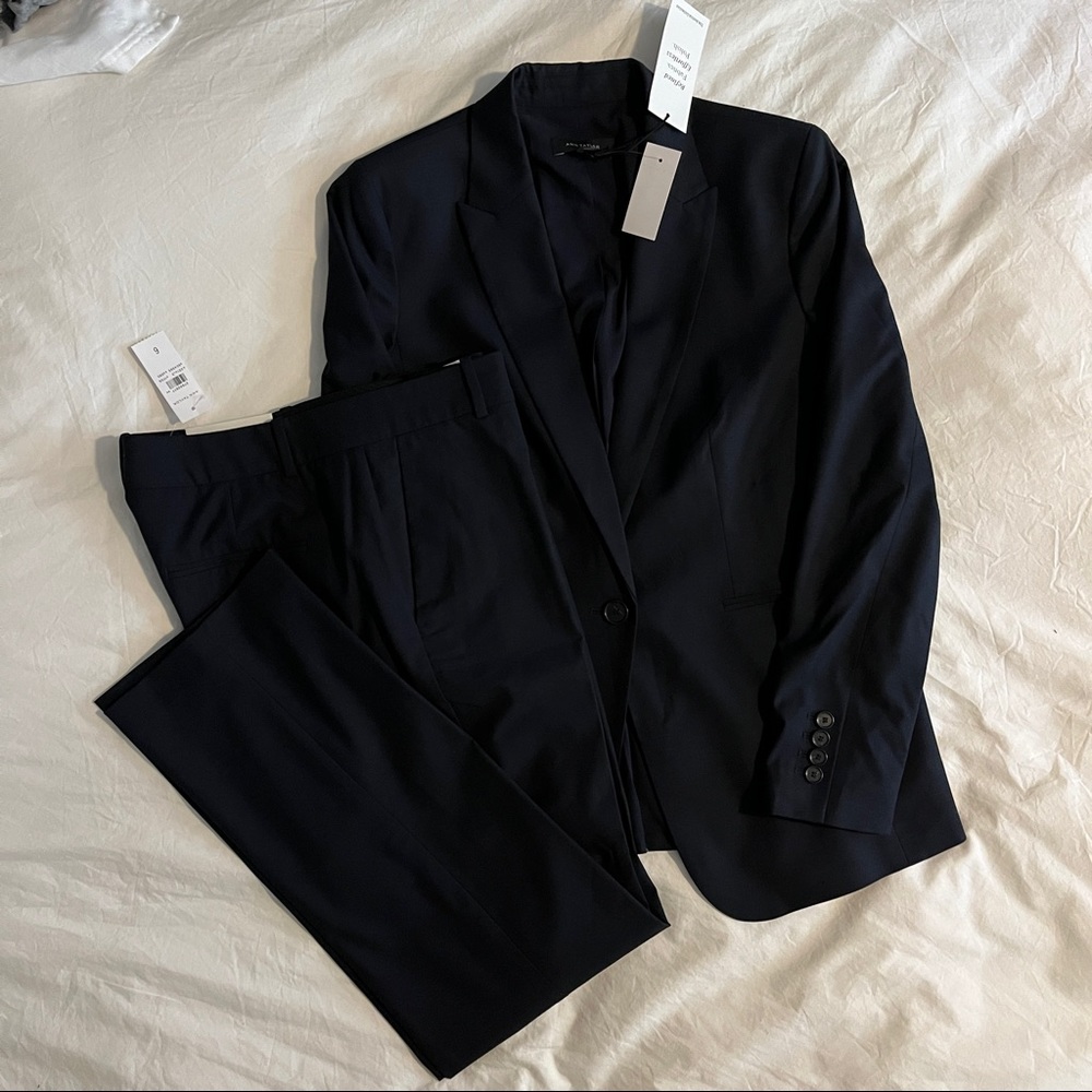 Ann Taylor Women’s Navy Suit in Tropical Wool NWT